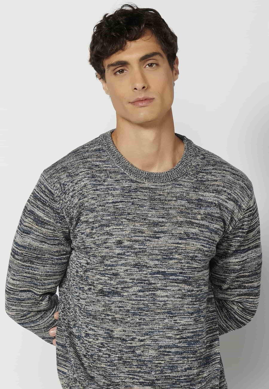 Men's heather gray round neck long sleeve knitted sweater 5