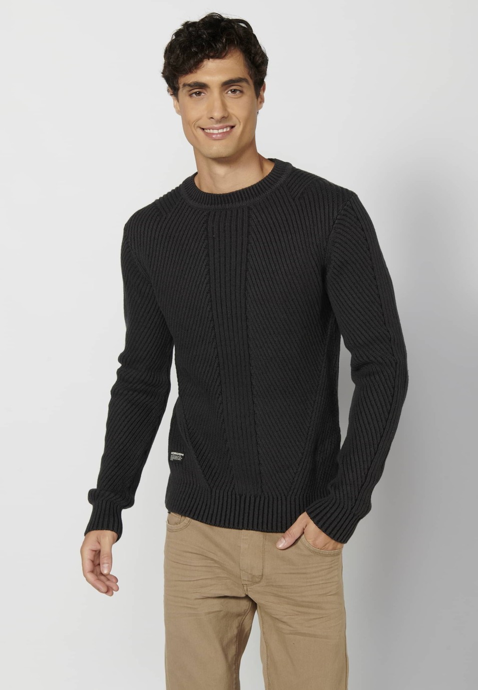 Jersey de punto manga larga cuello redondo color negro para hombre