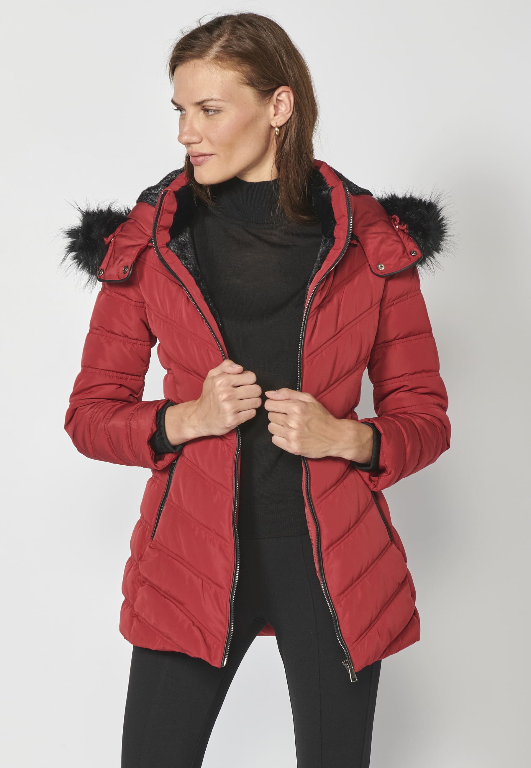 Chaqueta parka acolchada con cuello alto con capucha desmontable color Rojo para Mujer 12