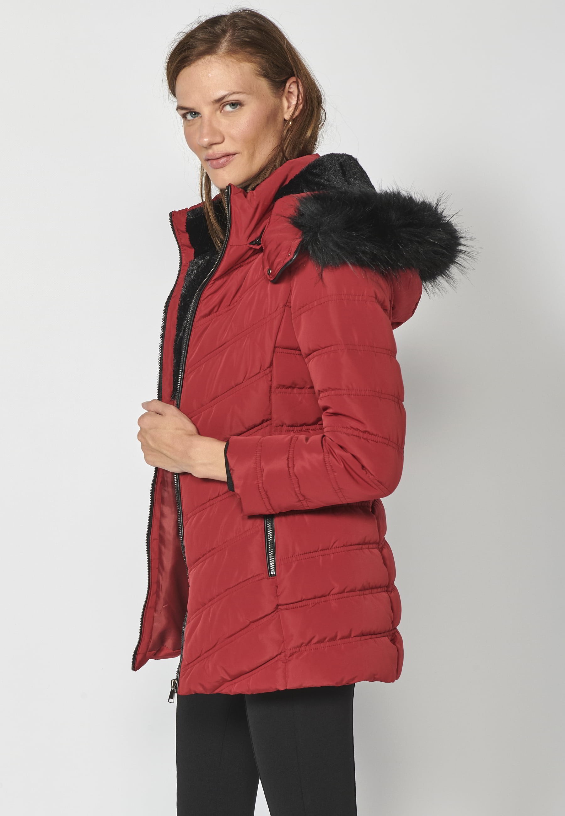 Chaqueta parka acolchada con cuello alto con capucha desmontable color Rojo para Mujer 9