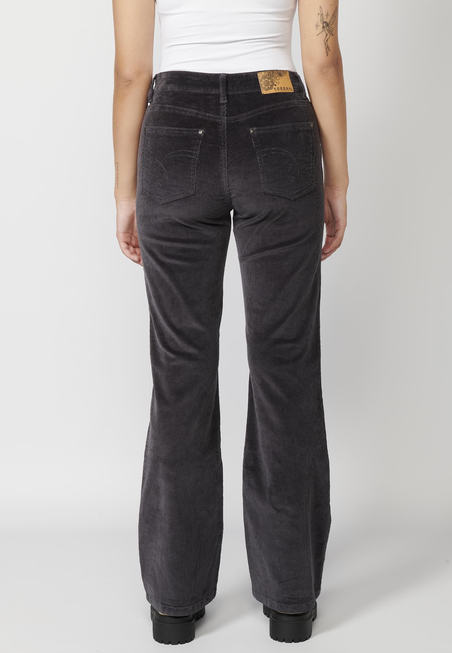 Pantalon long évasé gris en velours côtelé pour femme