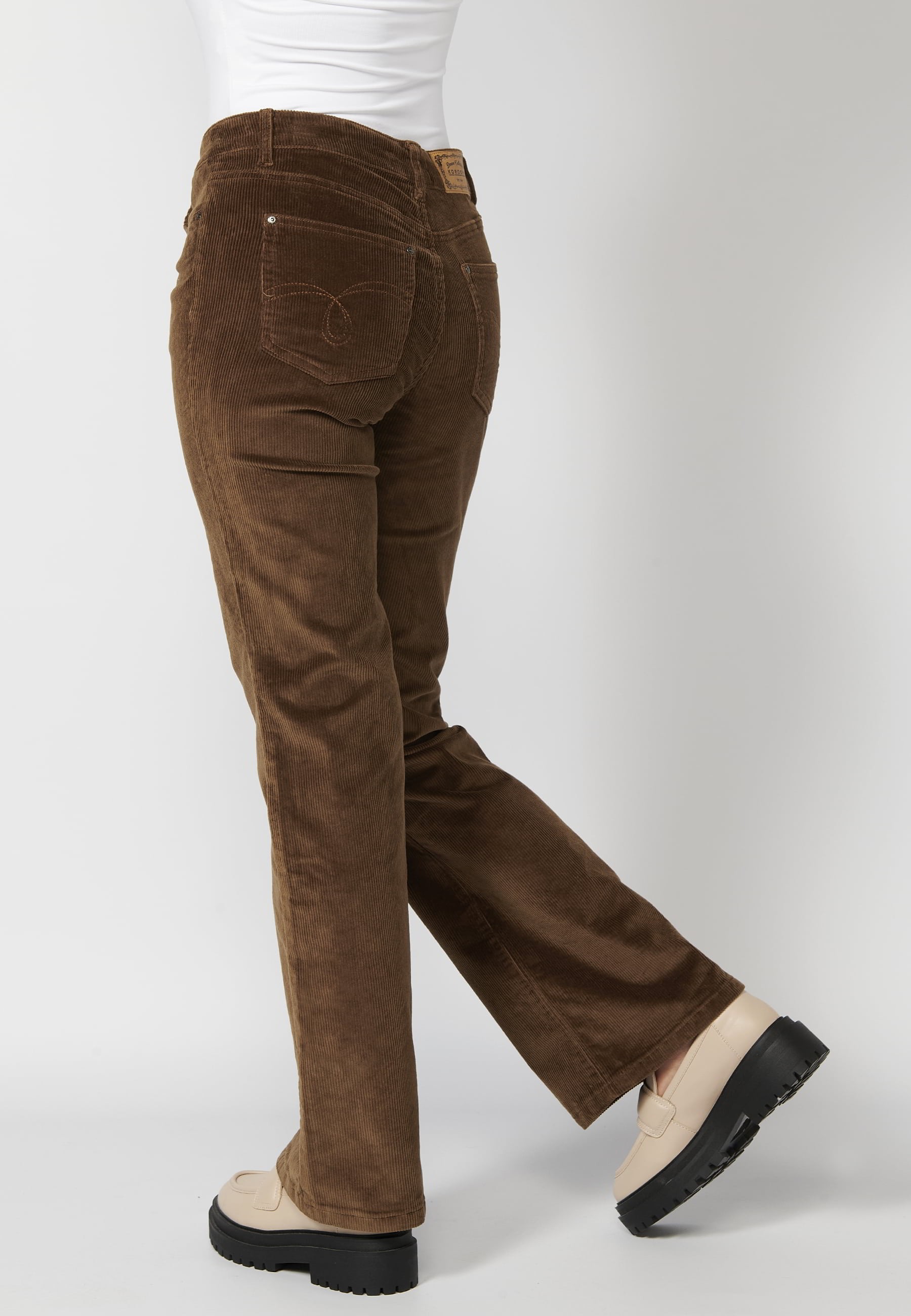 Lange braune ausgestellte Cordhose für Damen