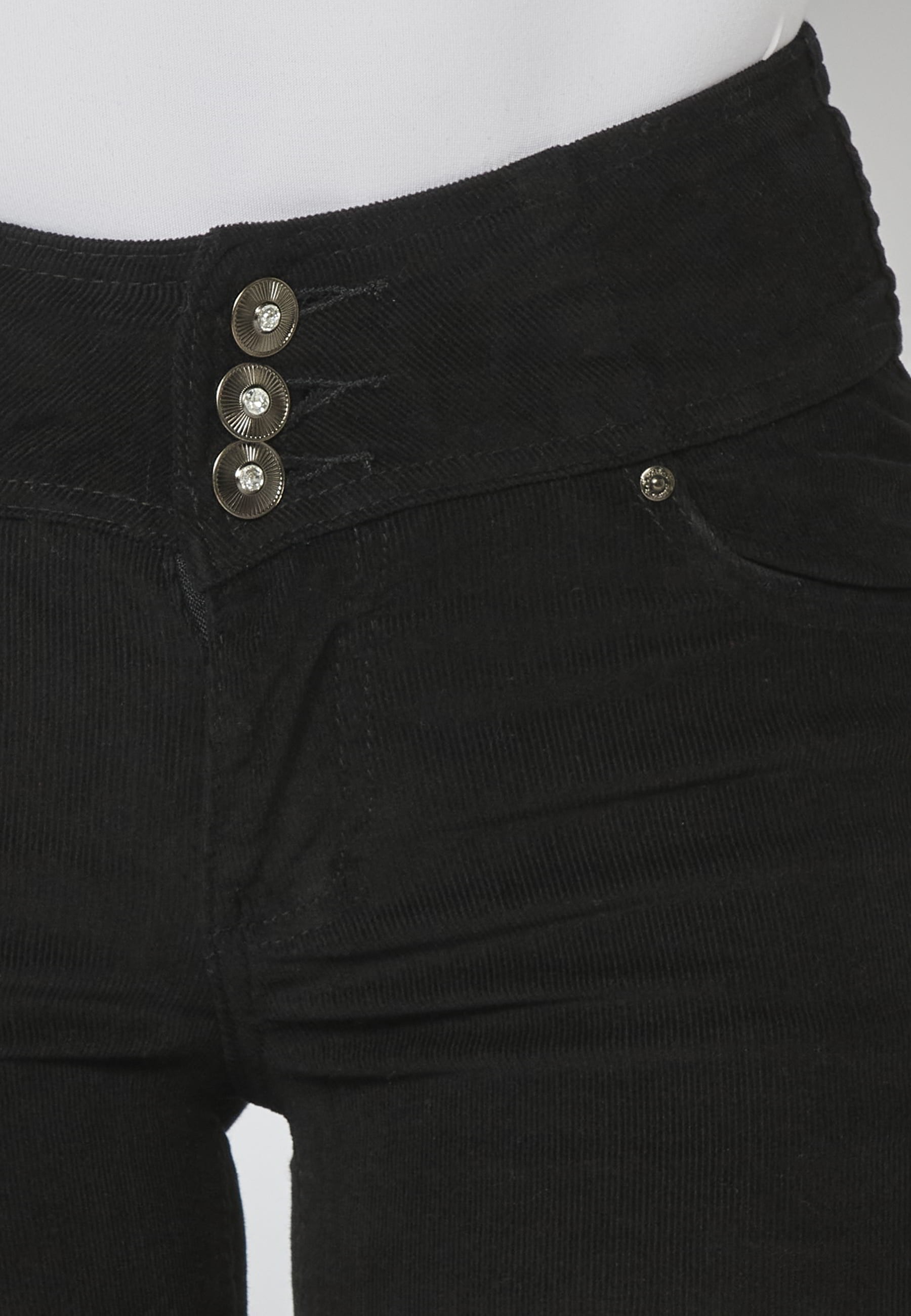 Lange ausgestellte schwarze Cordhose für Damen