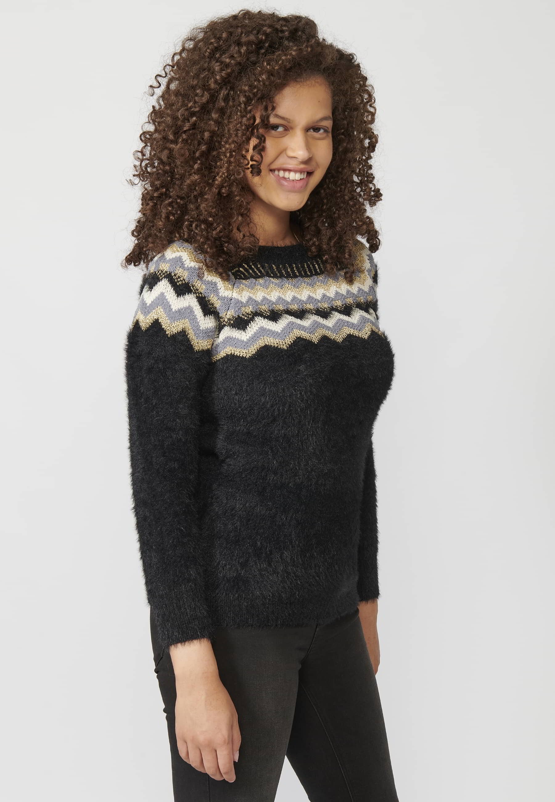 Pull tricoté noir à manches longues et col rond pour femme 3