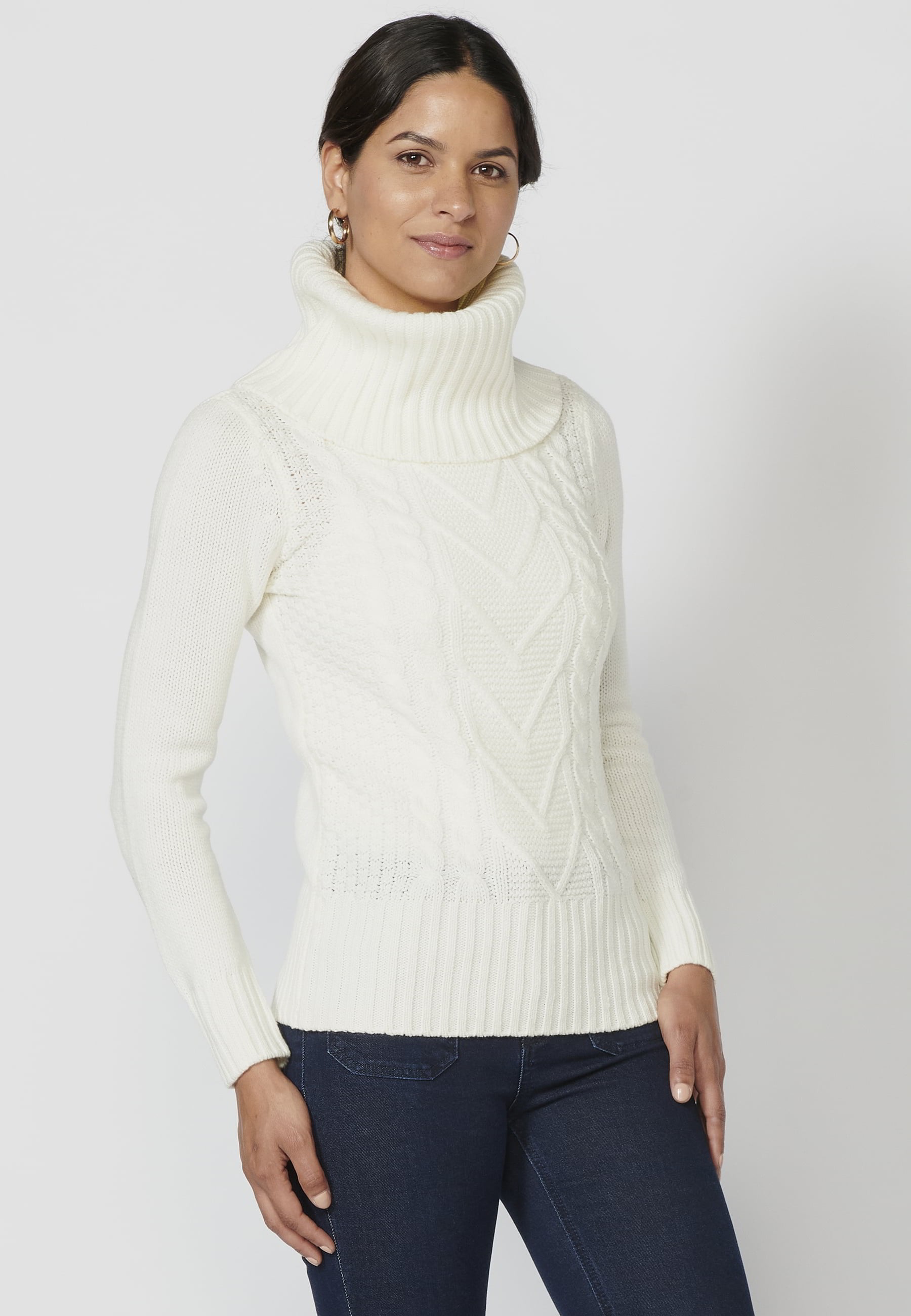 Pull col roulé manches longues écru pour femme 2