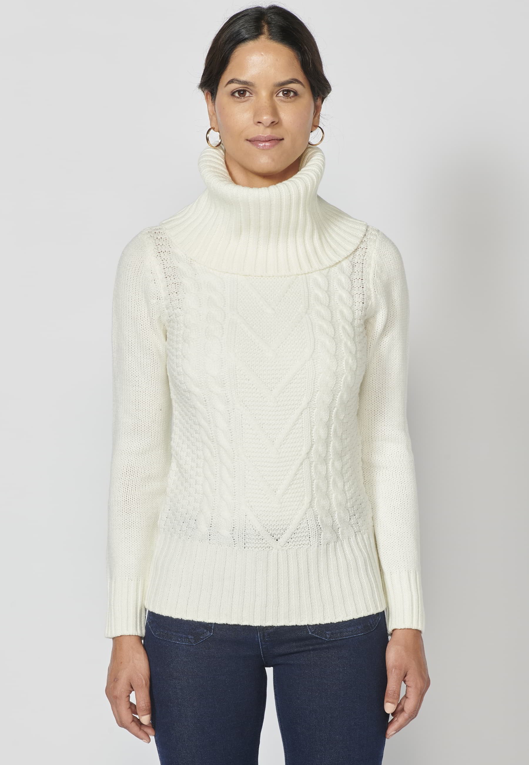 Pull col roulé manches longues écru pour femme 3