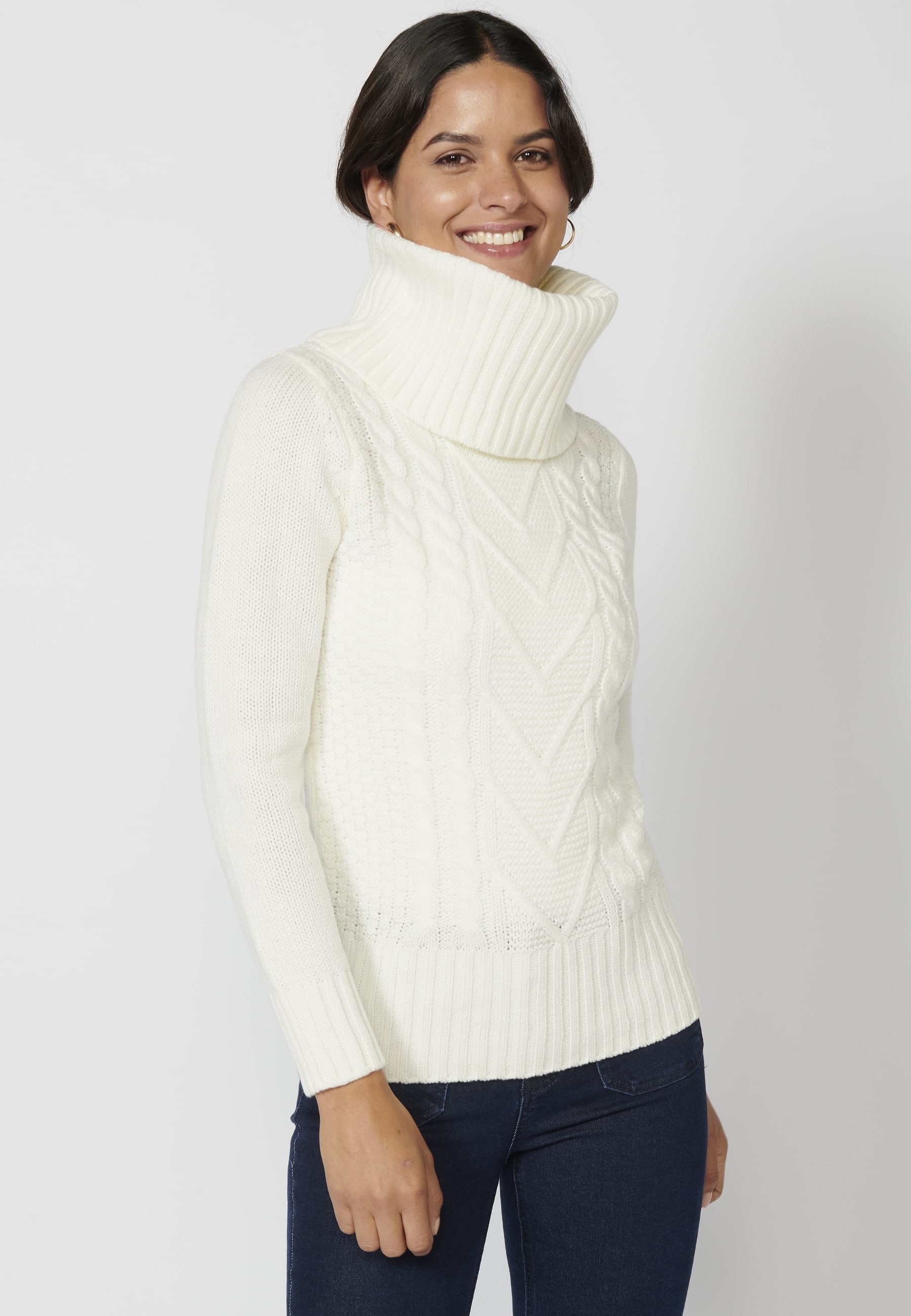 Langärmliger Rollkragenpullover in Ecru für Damen 7