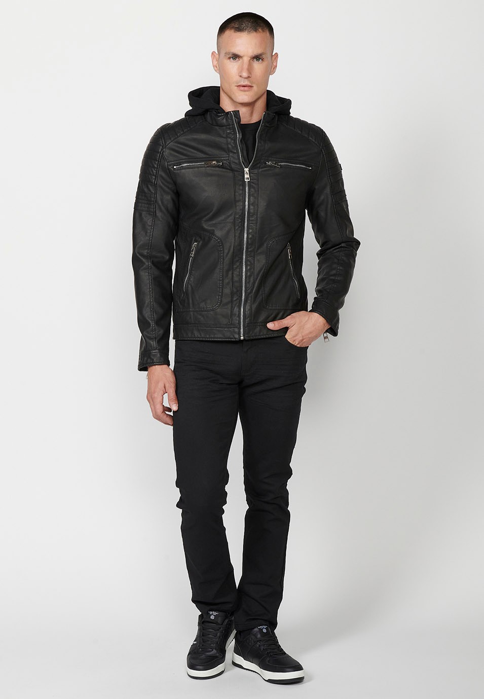 Veste en simili cuir avec col à capuche, fermeture éclair sur le devant et poches en noir pour homme 1