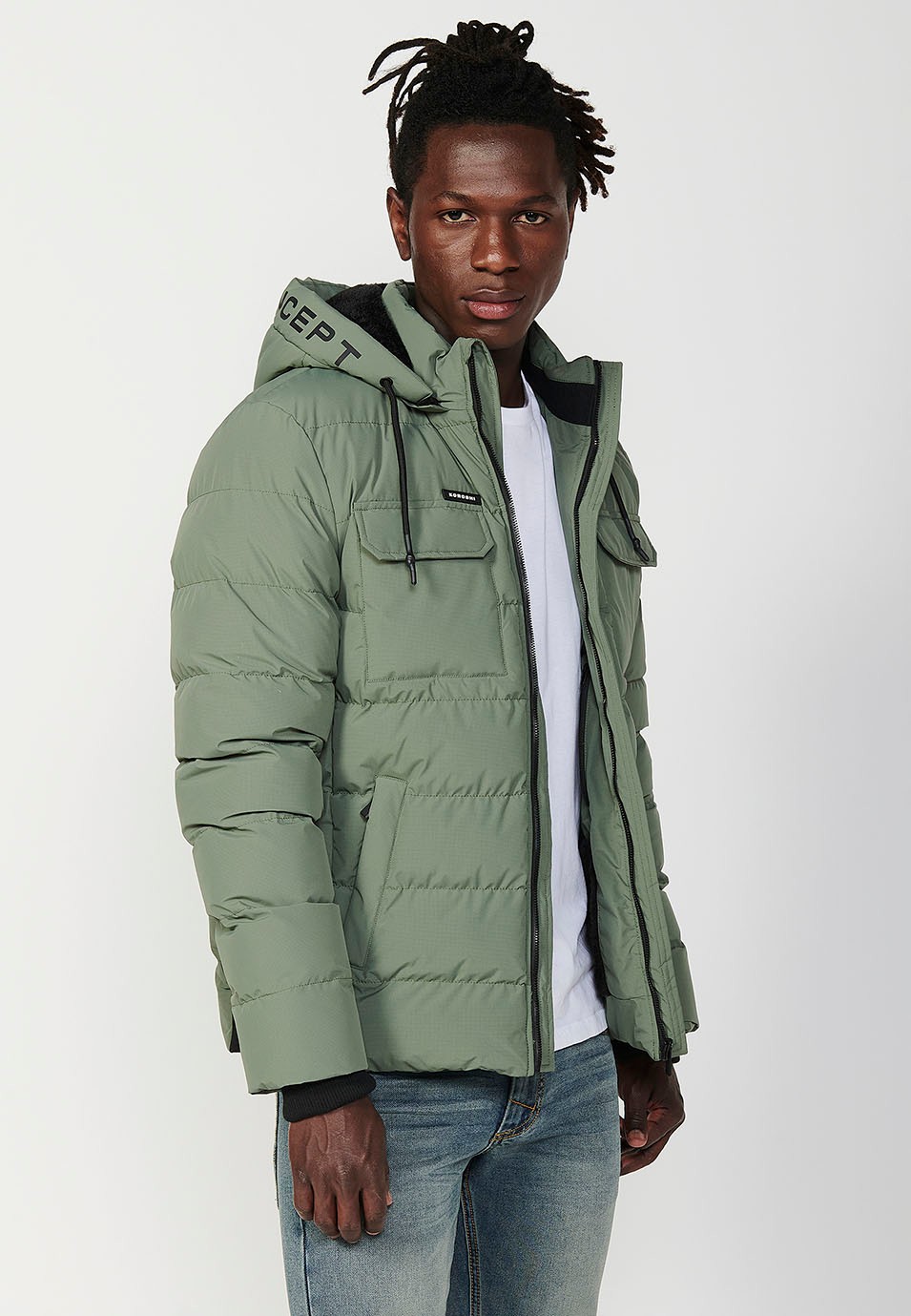 Padded Jacket with Hooded Collar and Front Zip Closure and Pockets in Green for Men