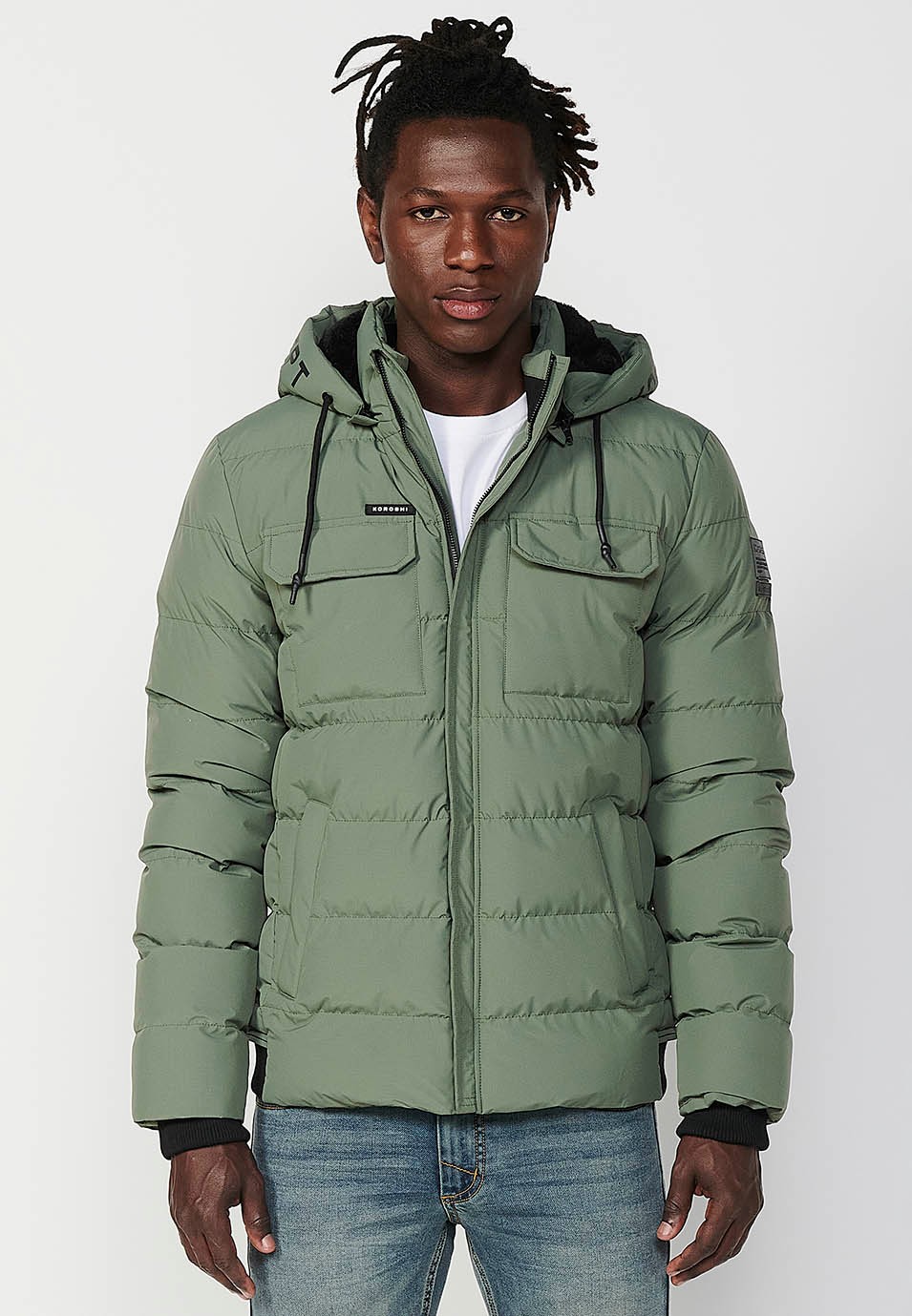 Padded Jacket with Hooded Collar and Front Zip Closure and Pockets in Green for Men