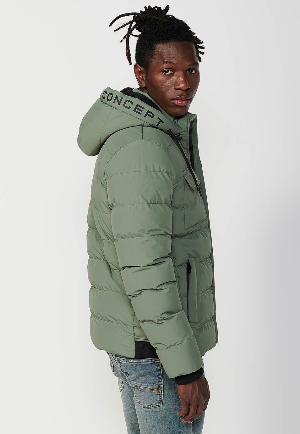 Padded Jacket with Hooded Collar and Front Zip Closure and Pockets in Green for Men