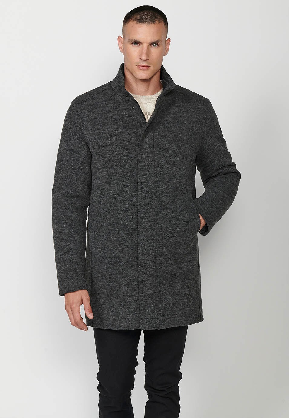 Manteau long gris à col montant et fermeture éclair sur le devant pour hommes