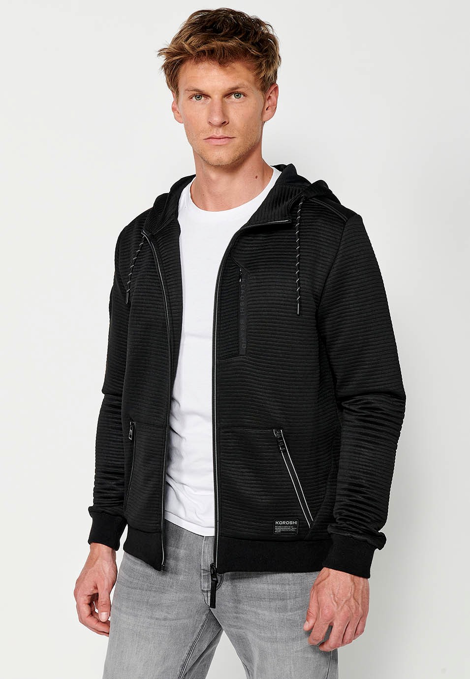 Chaqueta sudadera de manga larga con cuello y capucha con cierre delantero y cremallera con bolsillos para hombre de color negro