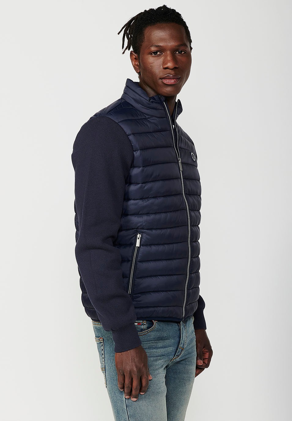  Chaqueta sudadera con cuello alto de manga larga con cierre delantero y cremallera para hombre de color navy 1.916 / 5.000 Veste sweat-shirt bleu marine à manches longues et col montant avec fermeture sur le devant et fermeture éclair pour homme