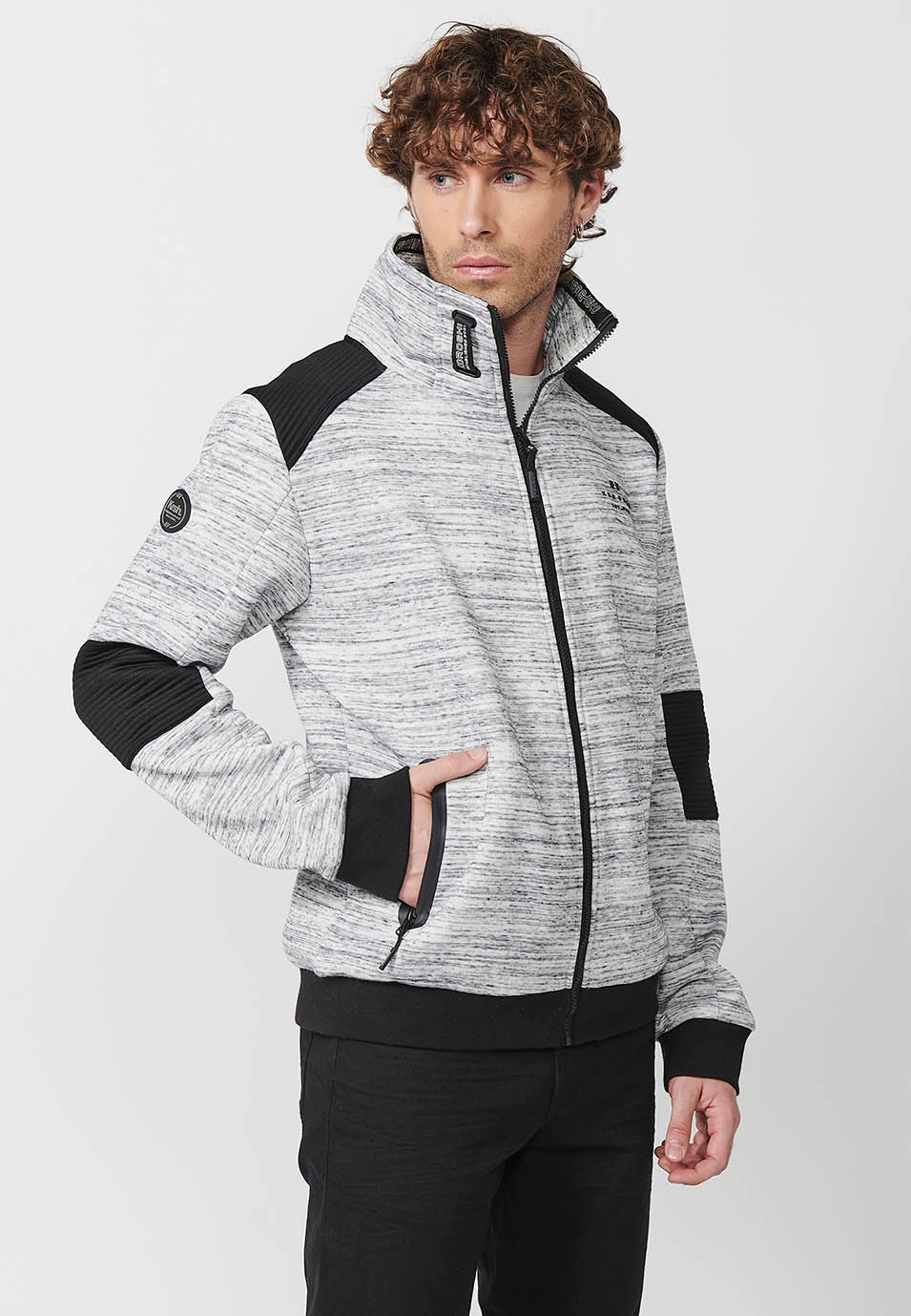 Chaqueta sudadera de manga larga y cuello alto ajustable con cordón y cierre delantero con cremallera para hombre de color gris