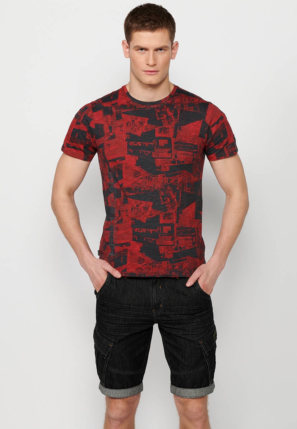 Short-sleeved Cotton T-shirt with round neck and red printed fabric for Men