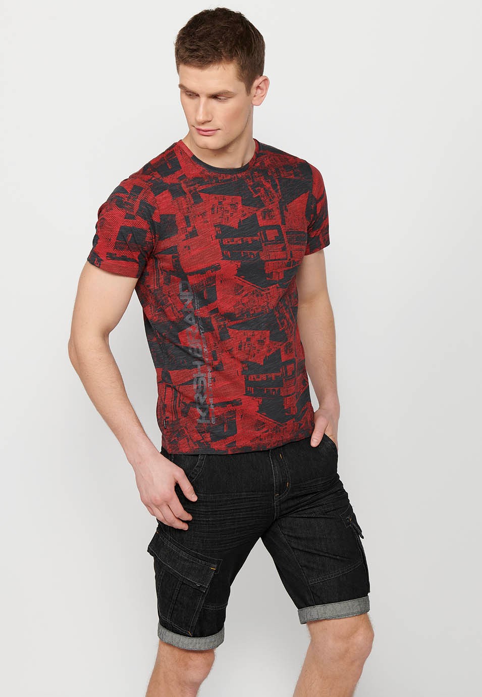 Short-sleeved Cotton T-shirt with round neck and red printed fabric for Men