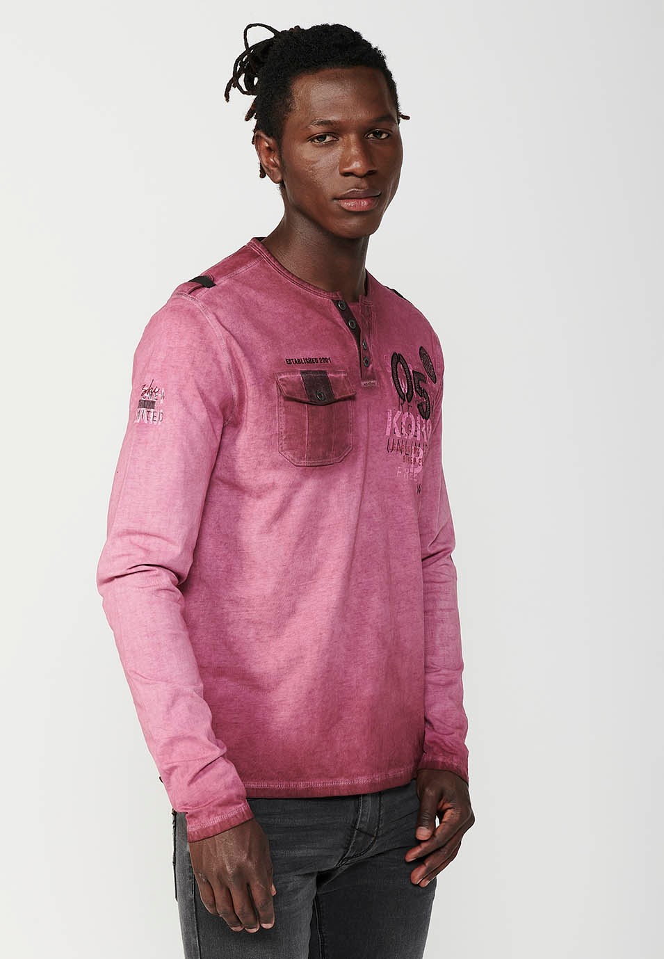 Men's Long Sleeve Crew Neck T-Shirt with Front Detail in Burgundy 1