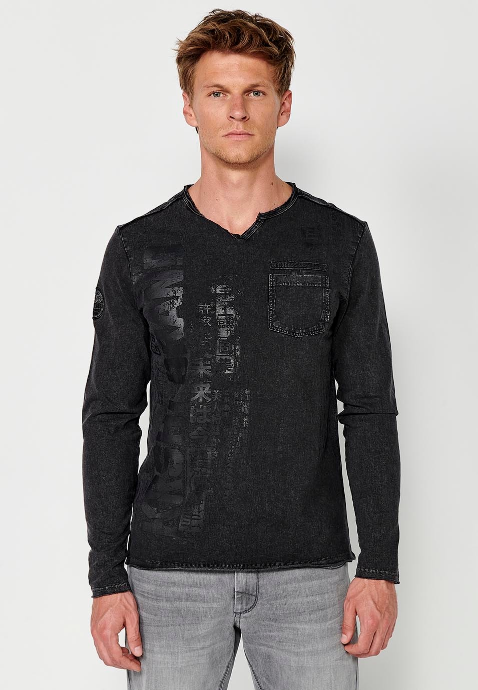 Men's Black Long Sleeve Crew Neck T-Shirt with Slit and Front Detail