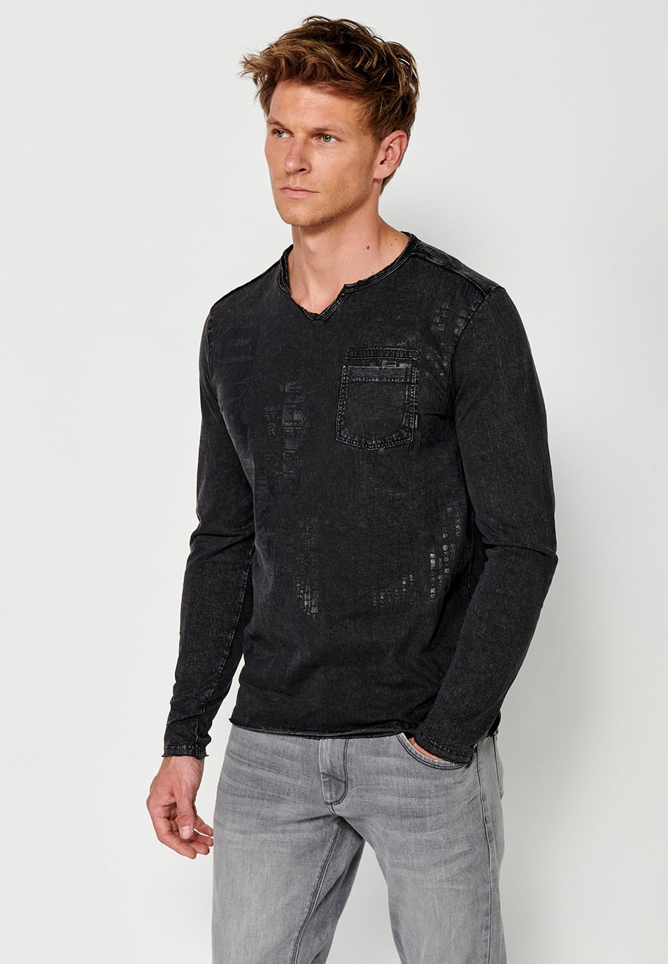 Men's Black Long Sleeve Crew Neck T-Shirt with Slit and Front Detail