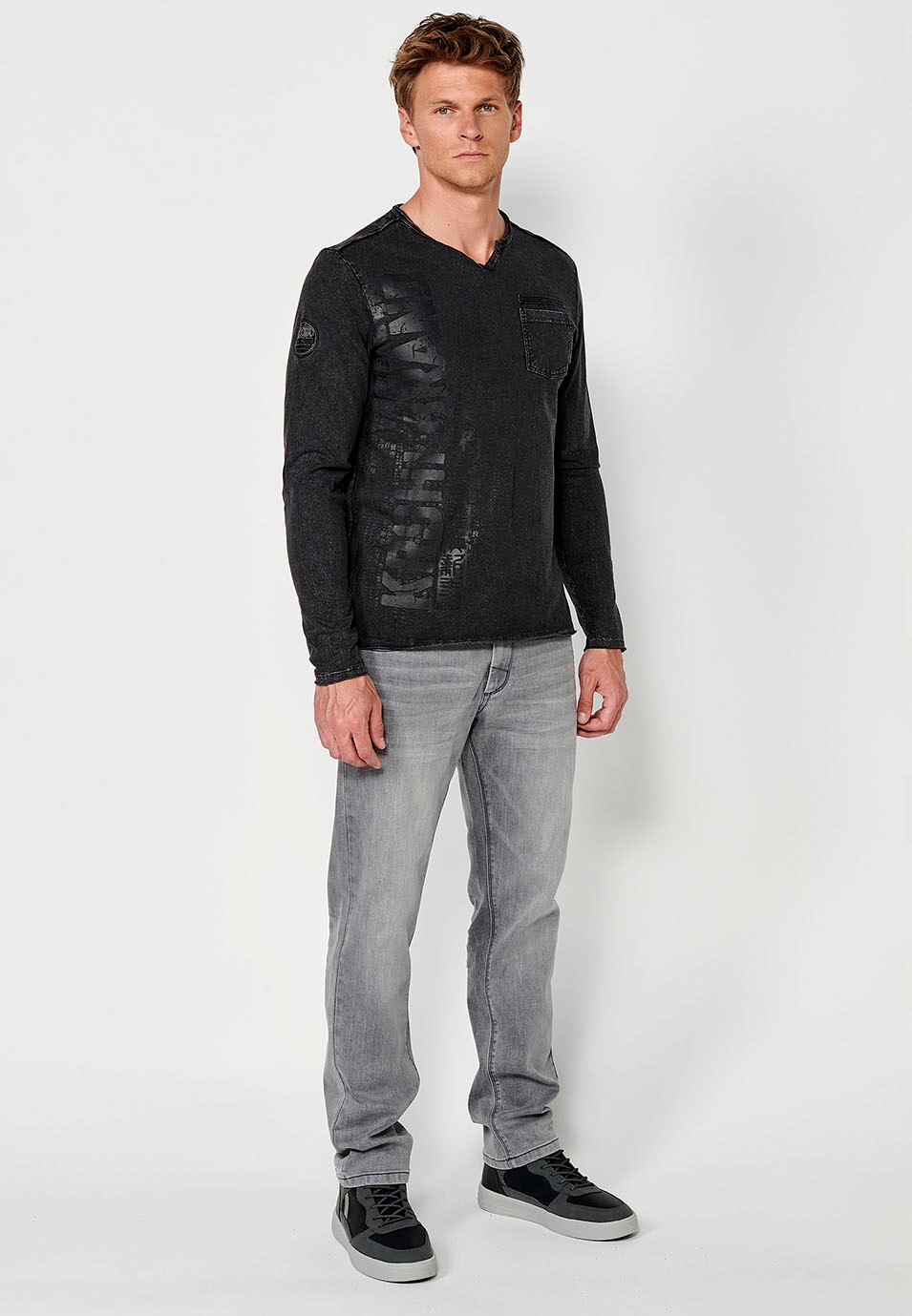 Men's Black Long Sleeve Crew Neck T-Shirt with Slit and Front Detail