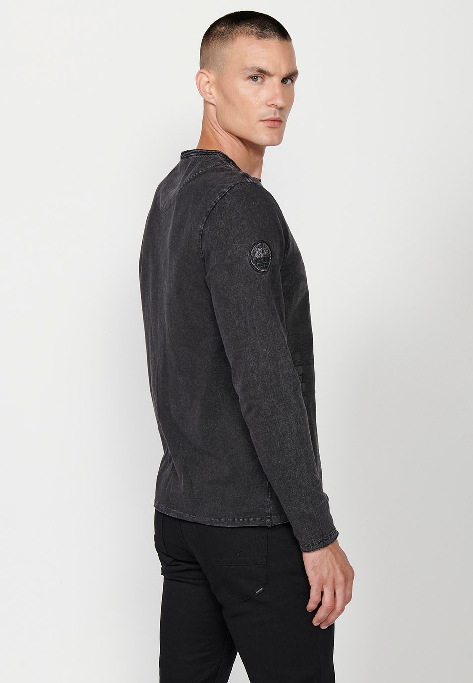 Men's Black Long Sleeve Crew Neck T-Shirt with Slit and Front Detail