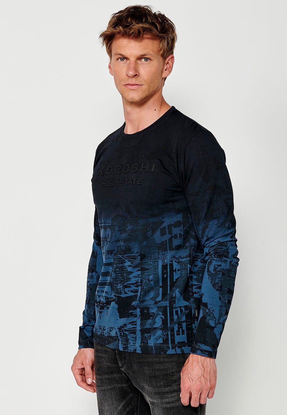 Men's Long Sleeve Cotton Crew Neck T-Shirt with Gradient Print in Petrol