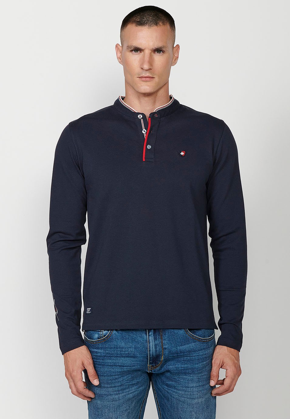 Polo à manches longues, col rond et ouverture boutonnée en coton bleu marine pour homme 4