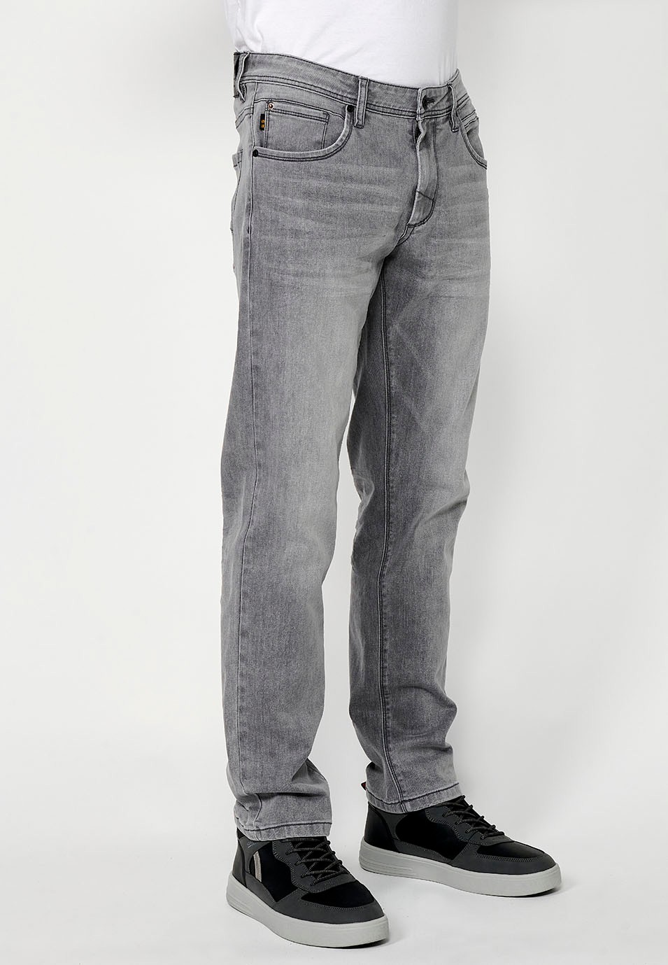 Pantalon long droit coupe classique avec fermeture éclair sur le devant et fermeture boutonnée en Gris pour Homme