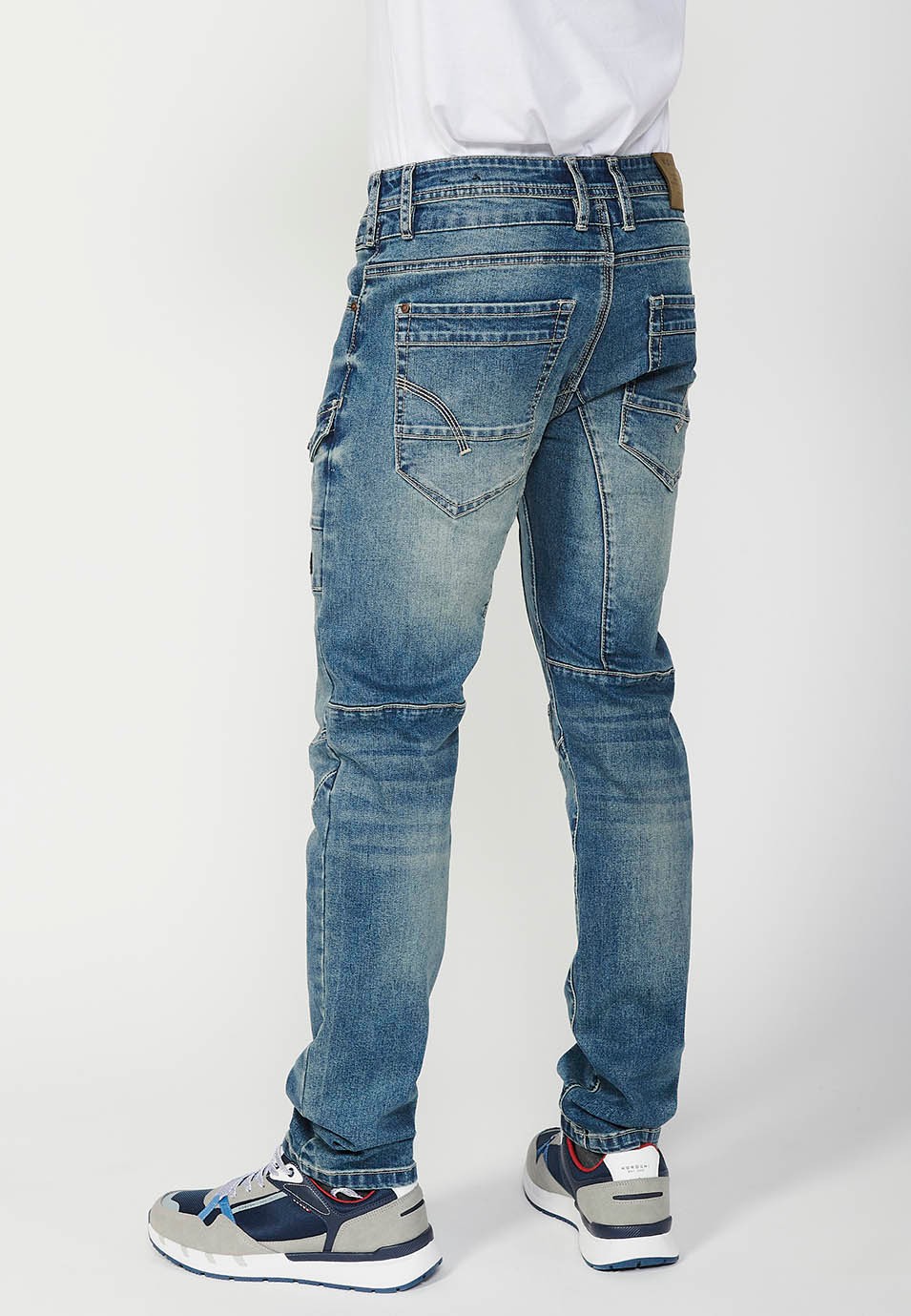 Pantalon long cargo de travail coupe régulière avec fermeture éclair sur le devant et fermeture boutonnée et poches en bleu pour homme