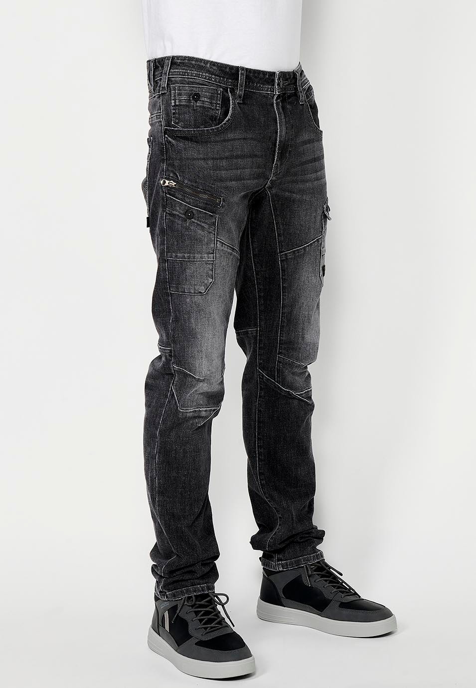 Pantalon cargo long en denim Workwear coupe classique avec fermeture éclair sur le devant, fermeture boutonnée et détails de poches en Noir pour homme