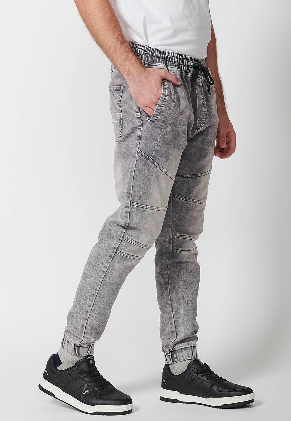 Pantalons llargs jogger amb cintura ajustable engomada i cordó per a home de color gris 5