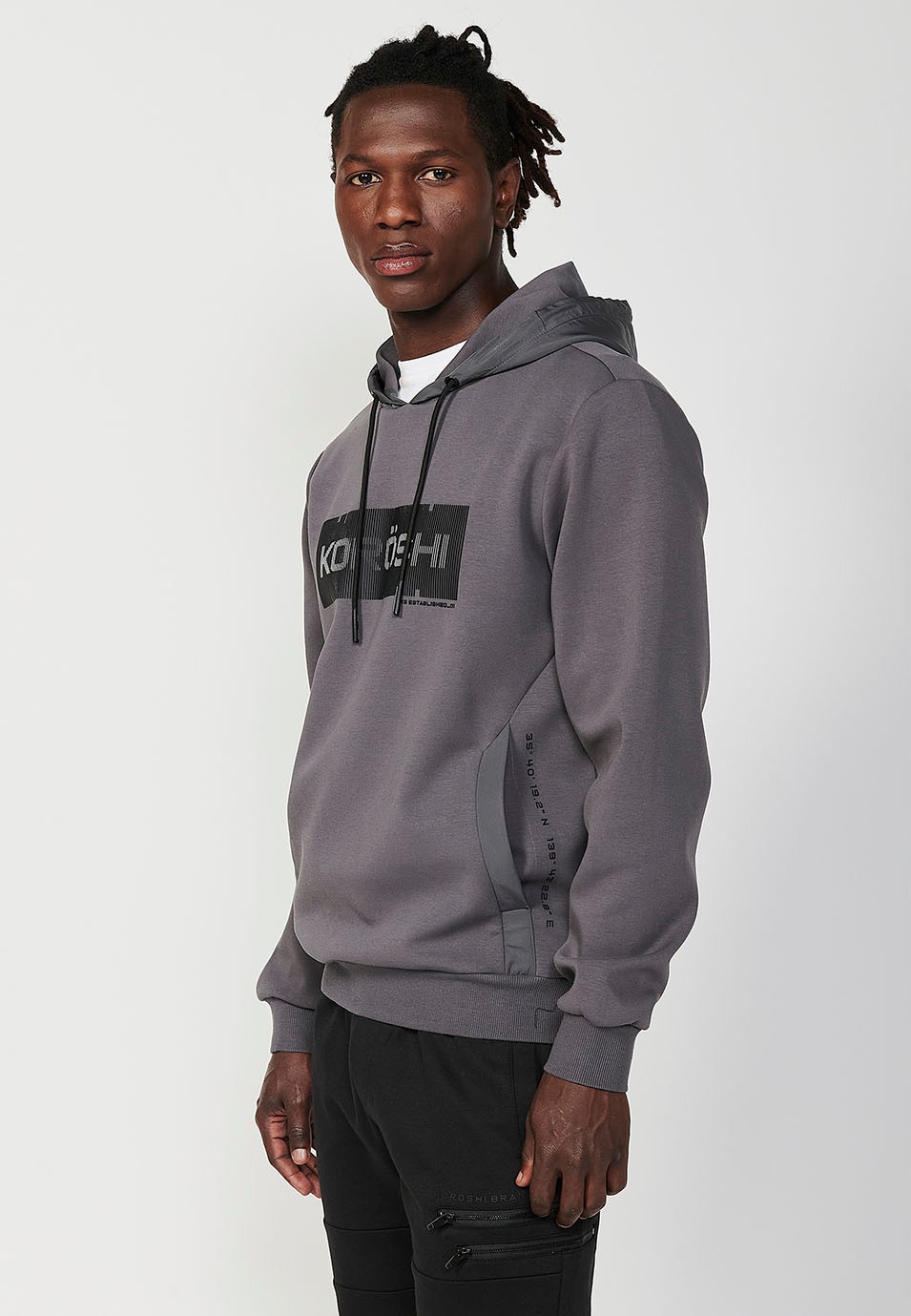 Sweat-shirt gris foncé à manches longues et col à capuche pour hommes, avec poches avant 2