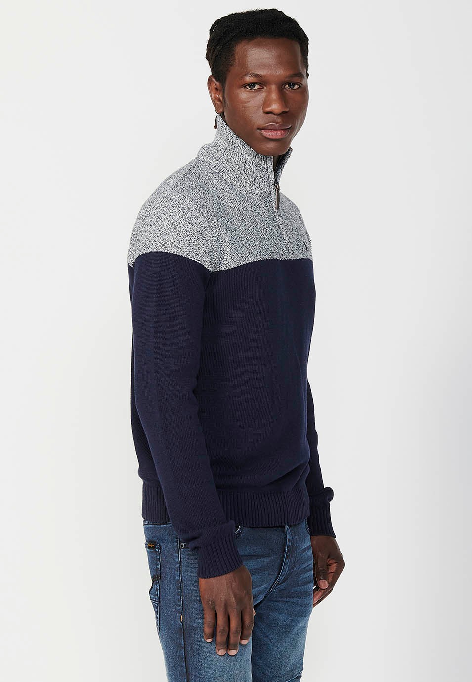 Pull en tricot à col montant et fermeture éclair bicolore pour homme en bleu marine 2