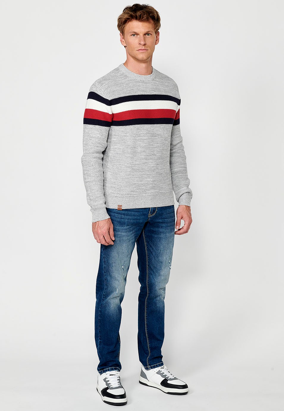 Men's Long Sleeve Cotton Crew Neck Chunky Knit Sweater with Chest Stripes in Grey 3