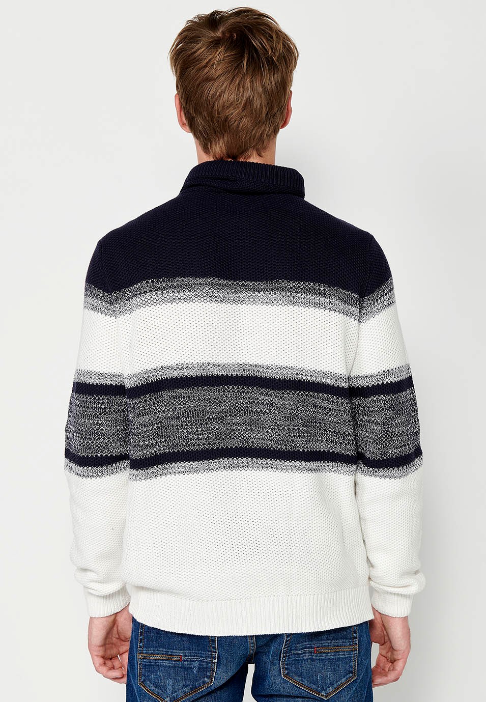 Pull en tricot à col montant croisé réglable avec cordon de serrage et rayures pour homme en bleu marine 5