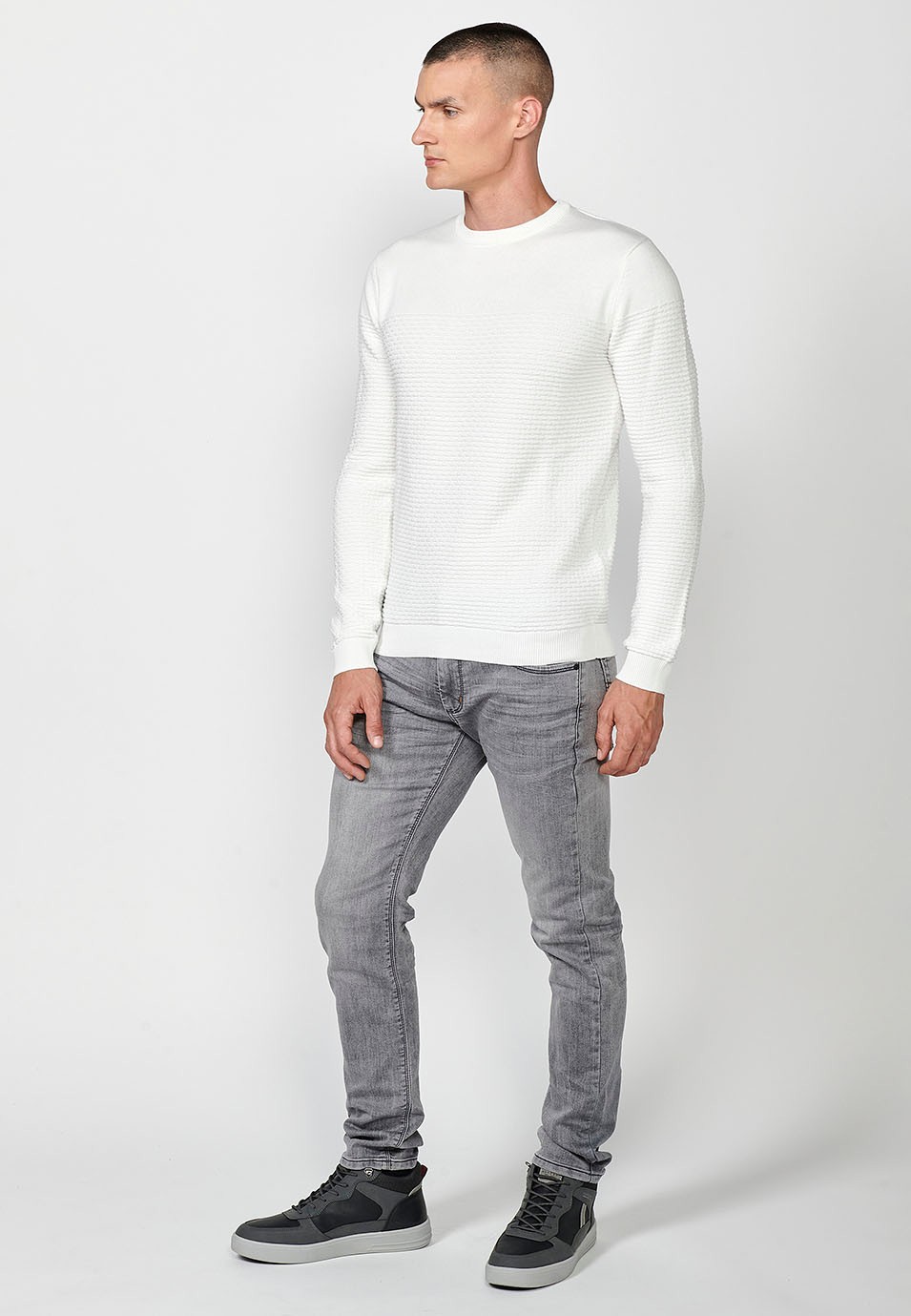 Men's ecru two-tone crew neck knit sweater 1