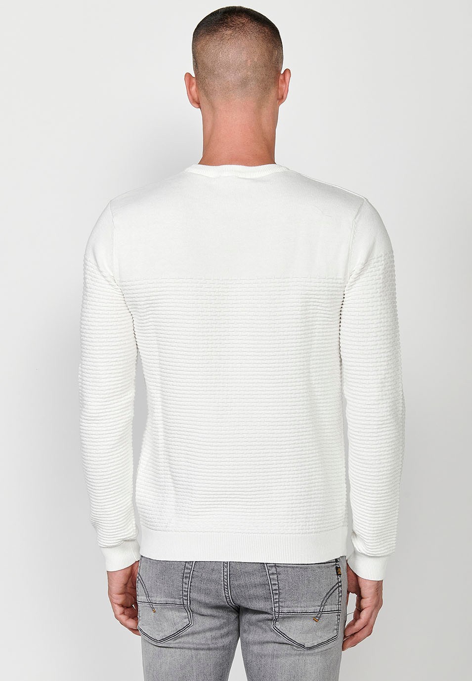 Men's ecru two-tone crew neck knit sweater 7