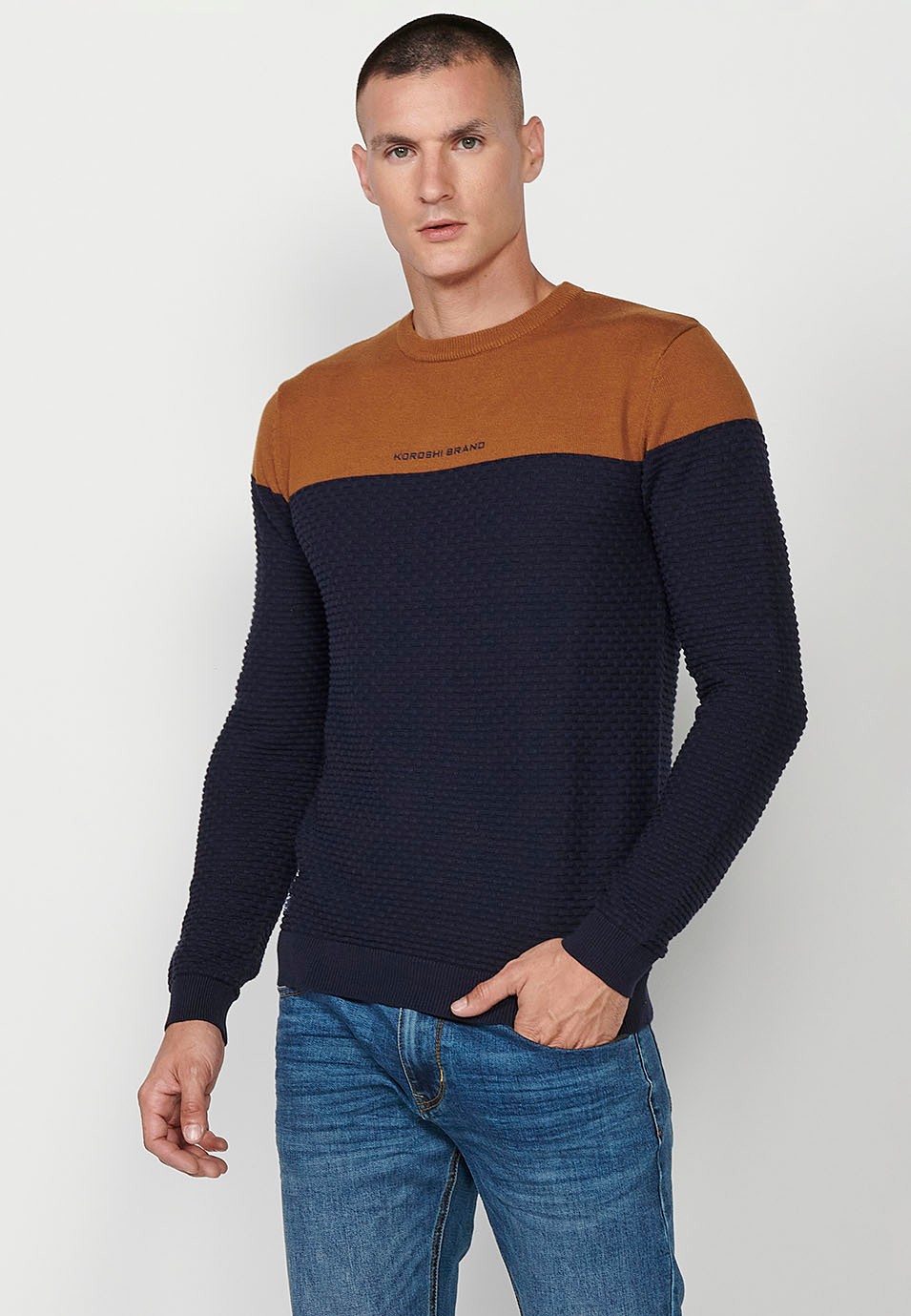 Men's ochre two-tone crew neck knit jumper