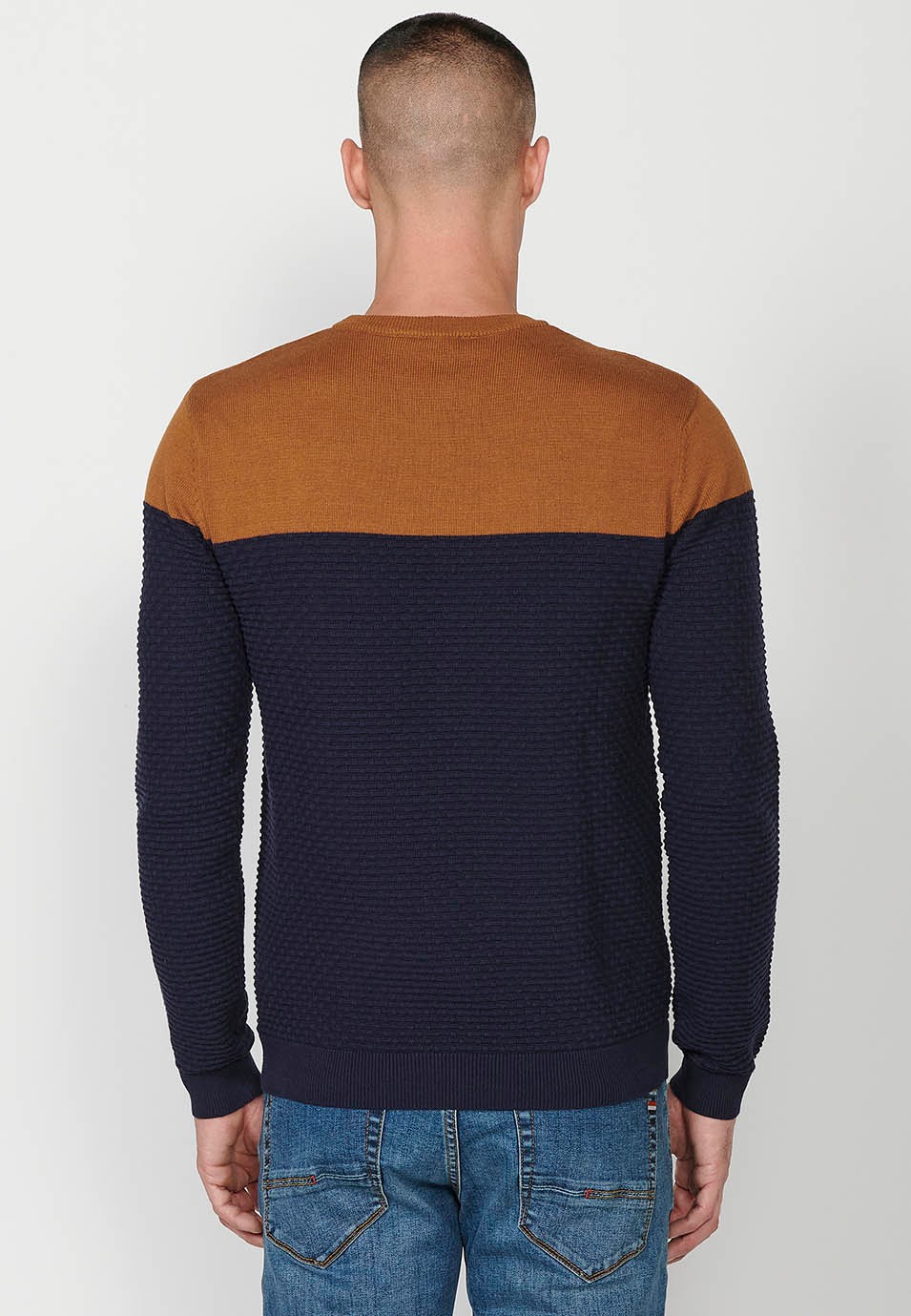 Men's ochre two-tone crew neck knit jumper 4