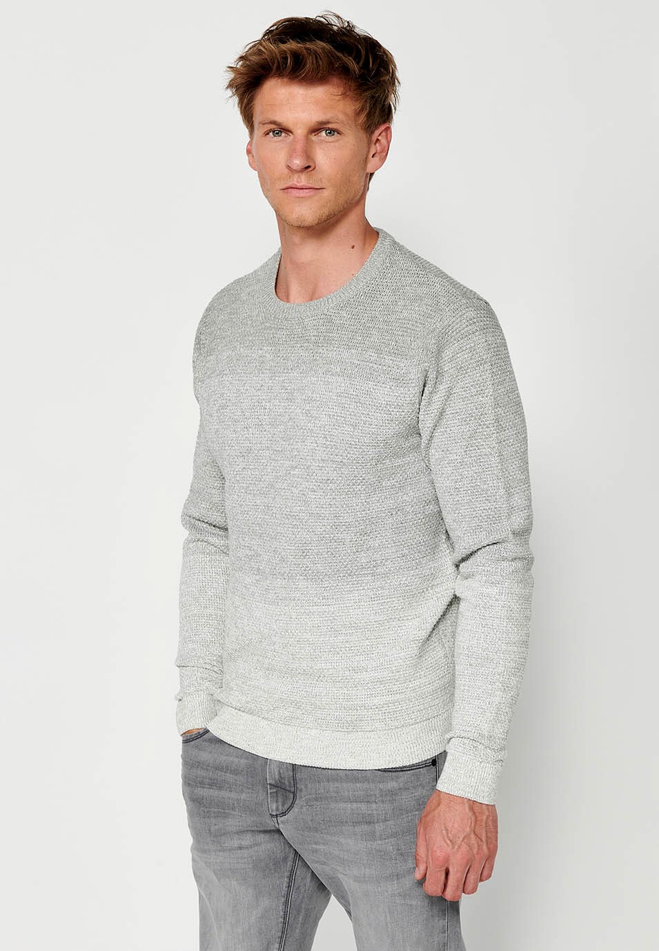 Pull à manches longues et col rond en tricot de coton écru pour homme