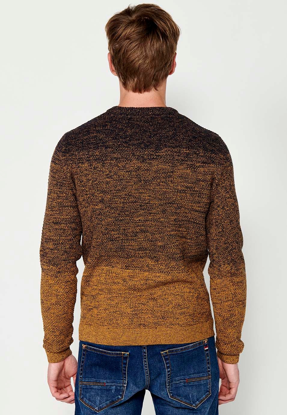 Pull à manches longues en tricot de coton et col rond de couleur Ocre pour Homme