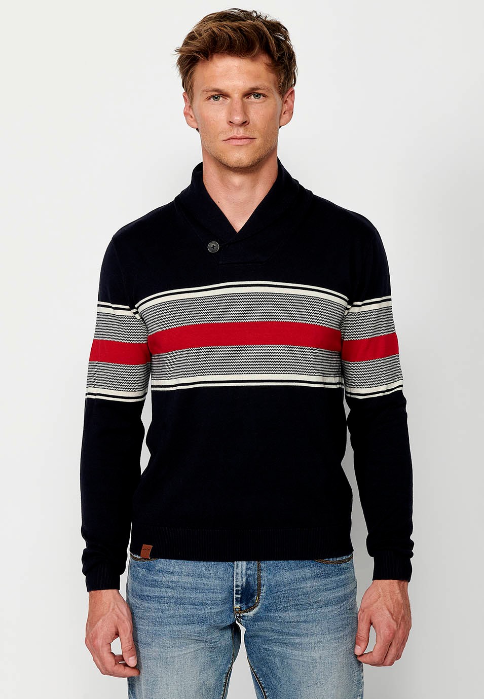 Pull en maille fine de coton à col roulé croisé avec fermeture boutonnée et rayures bleu marine sur la poitrine pour homme