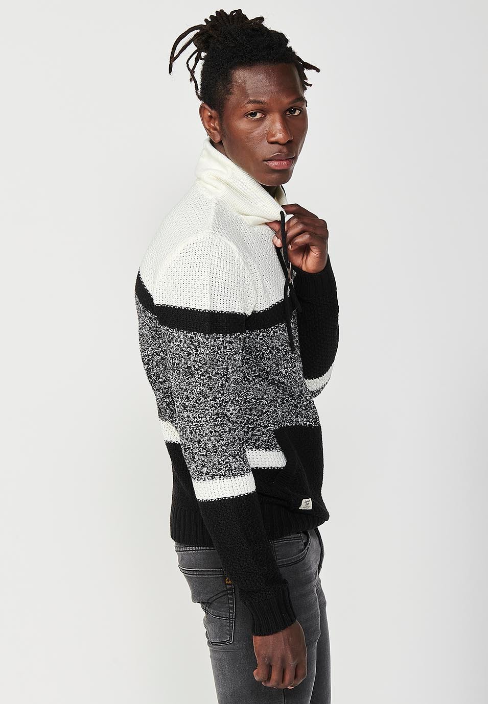 Pull style pull à col montant croisé réglable avec cordon de serrage et poche avant et tricot en trois couleurs pour homme en noir 3