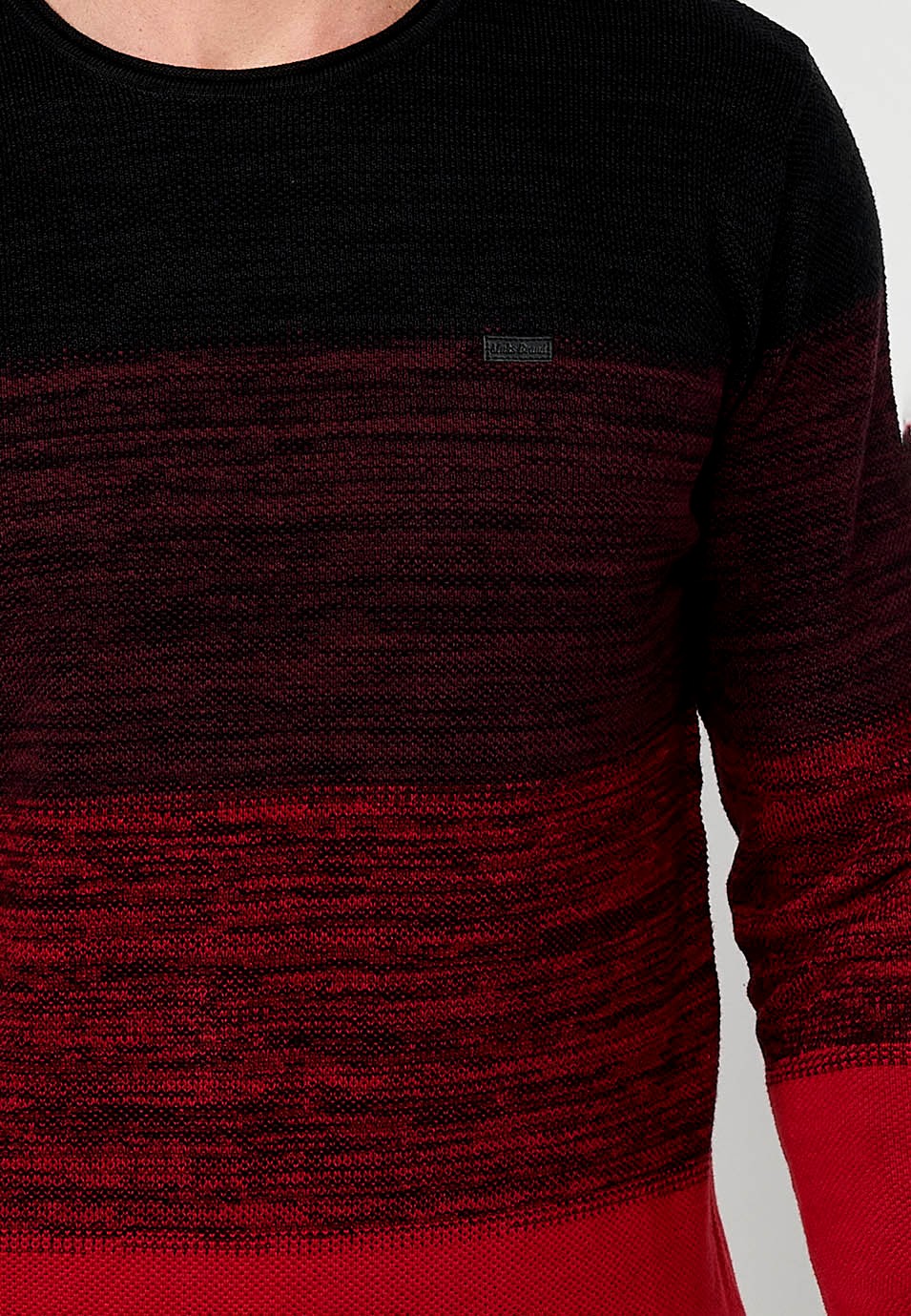 Pull en tricot à col rond et dégradé de couleurs à larges rayures pour homme en rouge 1