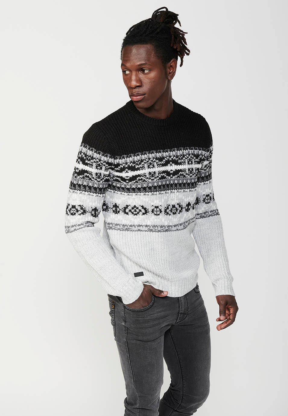 Pull en tricot à manches longues avec finition côtelée et col rond pour homme en noir