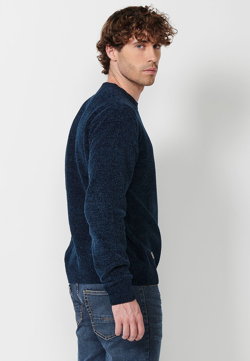 Men's navy crew neck knit sweater