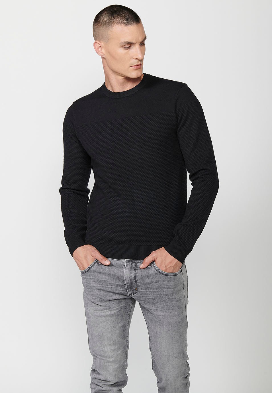 Pull en tricot texturé à manches longues et col rond pour hommes noir