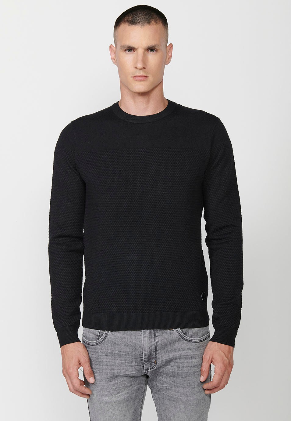 Jersey de tricot texturizado de manga larga y cuello redondo para hombre de color negro 2