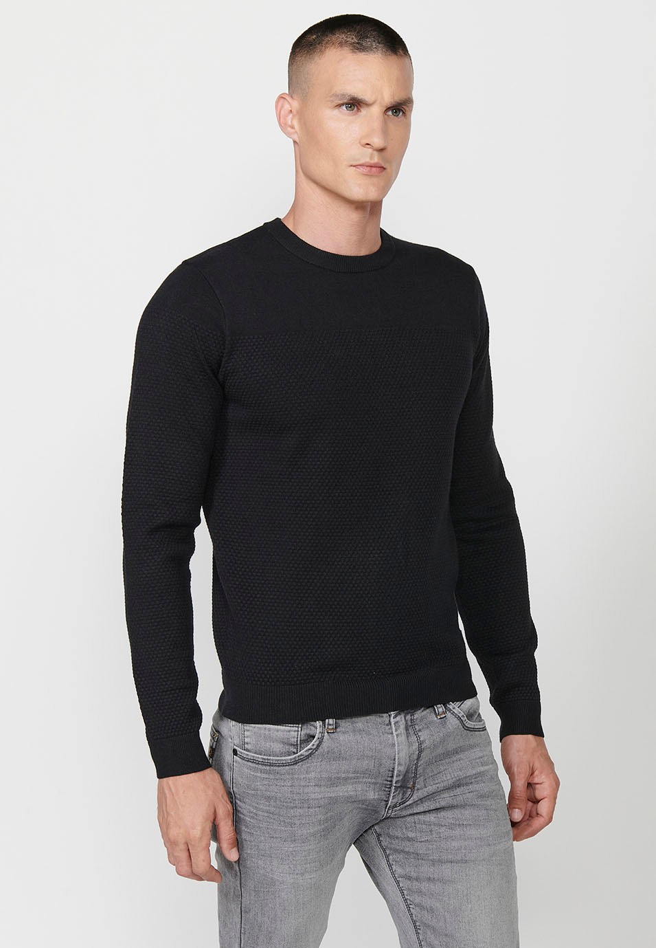 Jersey de tricot texturizado de manga larga y cuello redondo para hombre de color negro 5